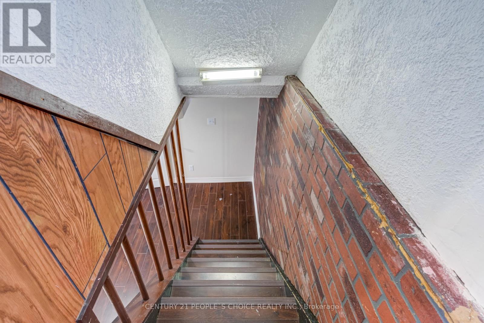 18 Hernon Court, Brampton, Ontario  L6S 2B9 - Photo 20 - W12750638