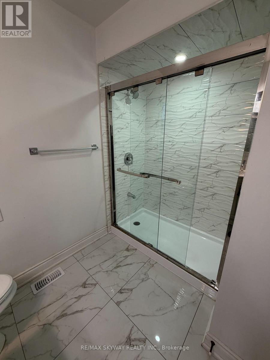 83 Mint Leaf Boulevard, Brampton, Ontario  L6R 2K2 - Photo 16 - W12750684