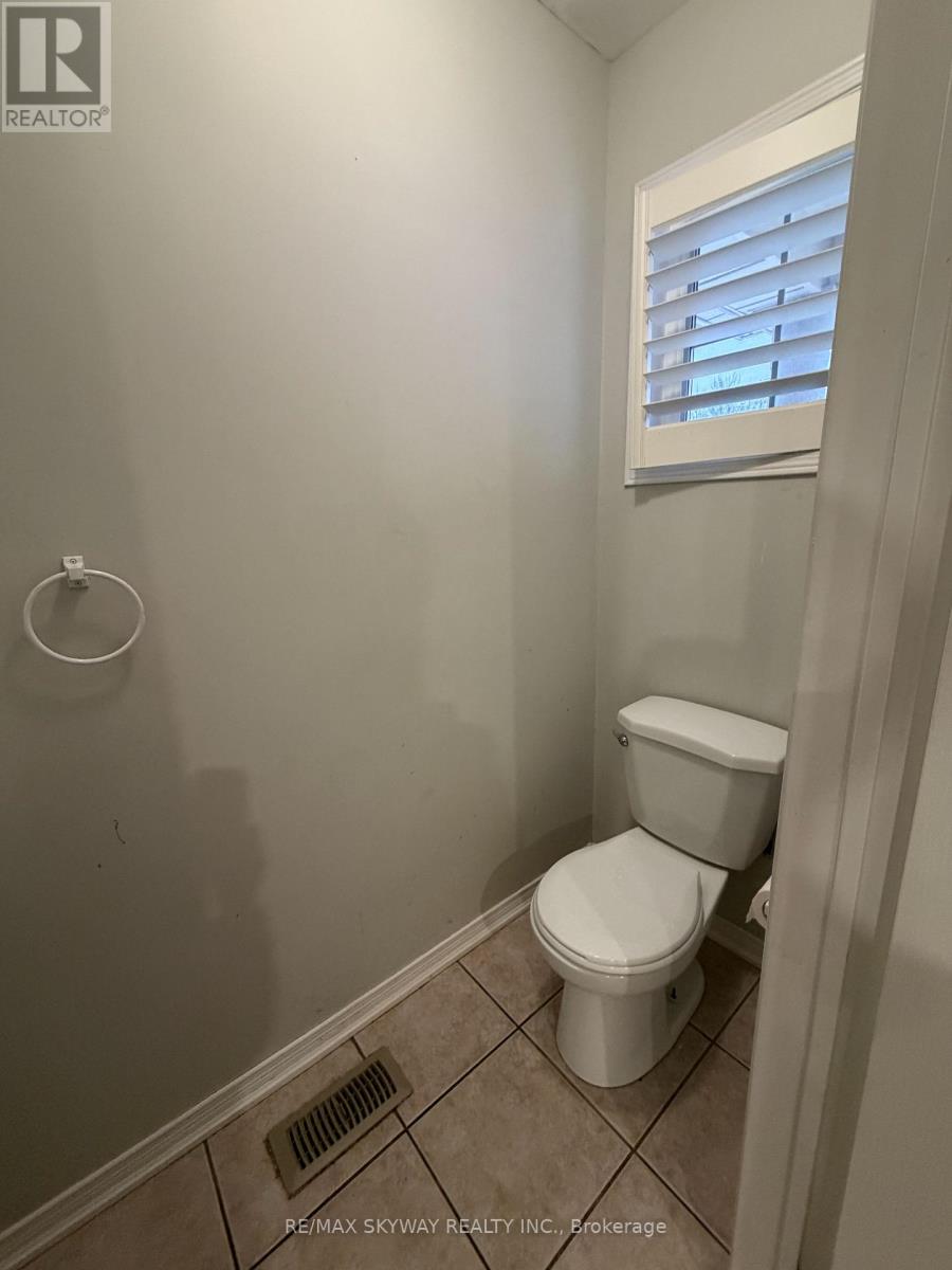 83 Mint Leaf Boulevard, Brampton, Ontario  L6R 2K2 - Photo 4 - W12750684