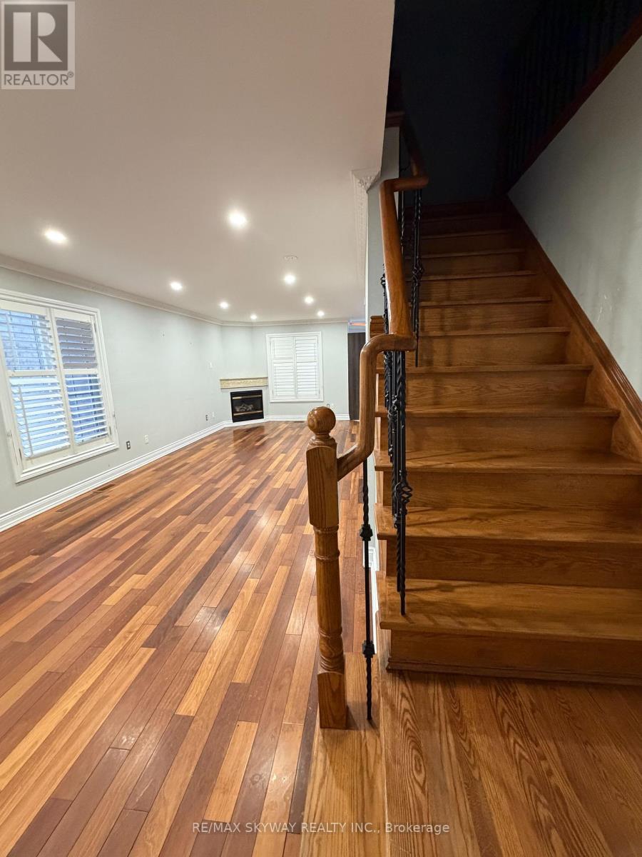 83 Mint Leaf Boulevard, Brampton, Ontario  L6R 2K2 - Photo 5 - W12750684