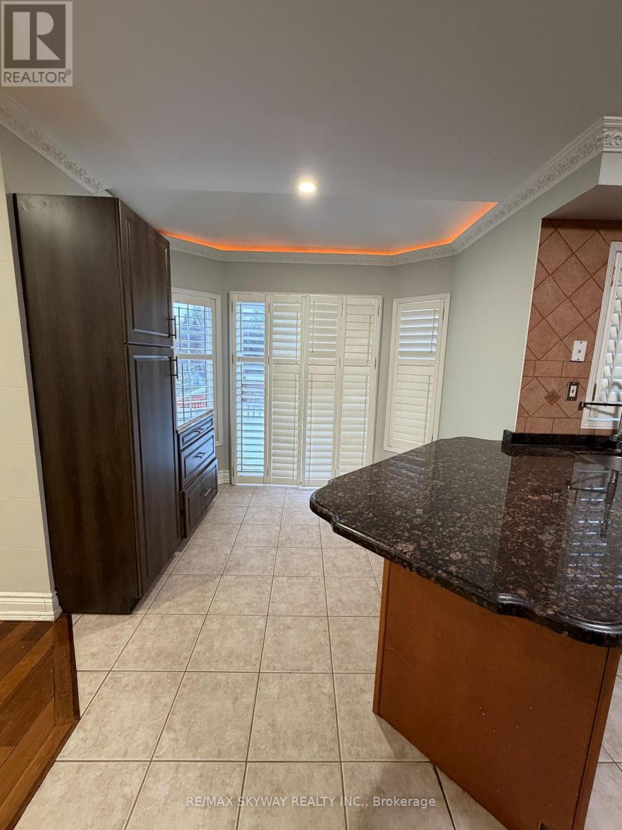 83 Mint Leaf Boulevard, Brampton, Ontario  L6R 2K2 - Photo 7 - W12750684