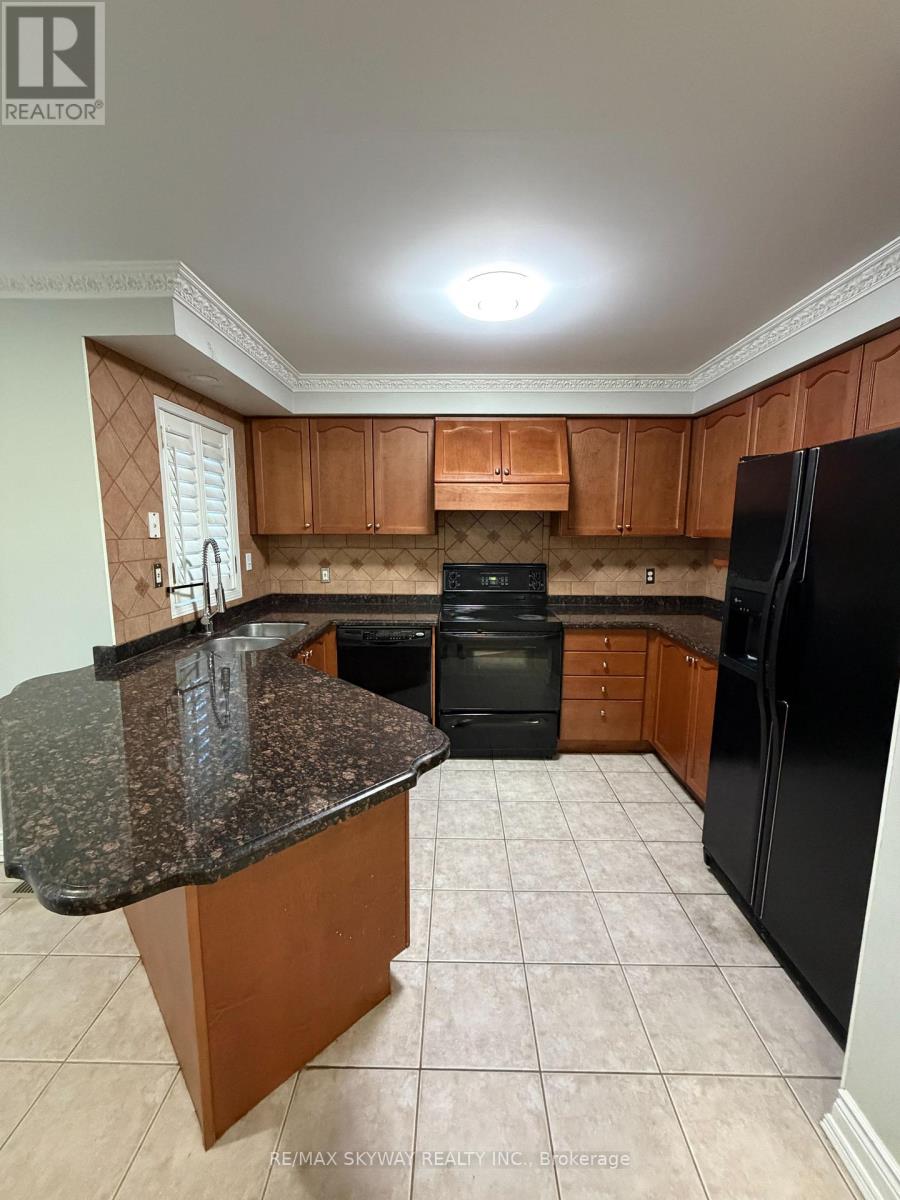 83 Mint Leaf Boulevard, Brampton, Ontario  L6R 2K2 - Photo 8 - W12750684