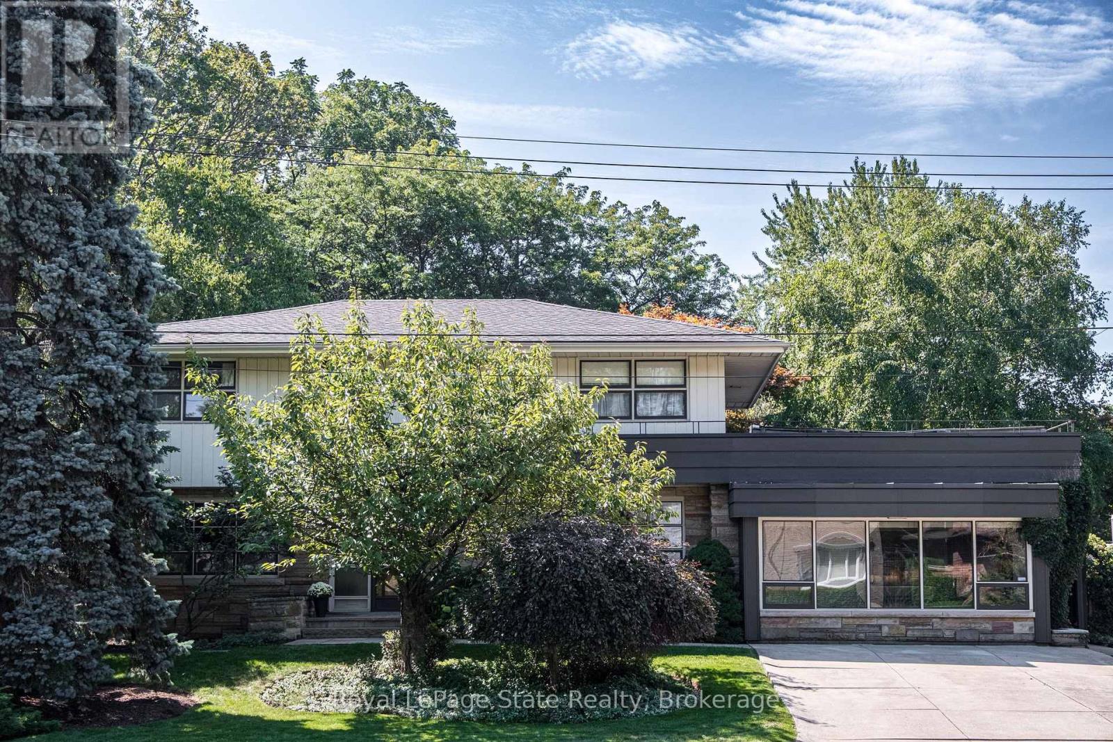 6 Freeland Court, Hamilton, Ontario  L8S 3R5 - Photo 4 - X12750466