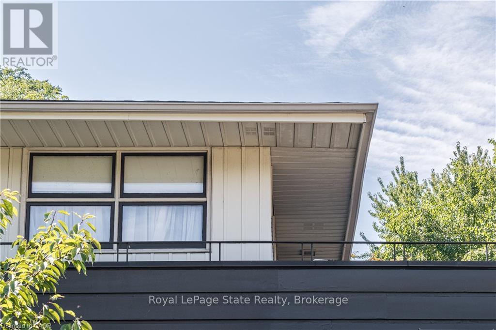 6 Freeland Court, Hamilton, Ontario  L8S 3R5 - Photo 5 - X12750466