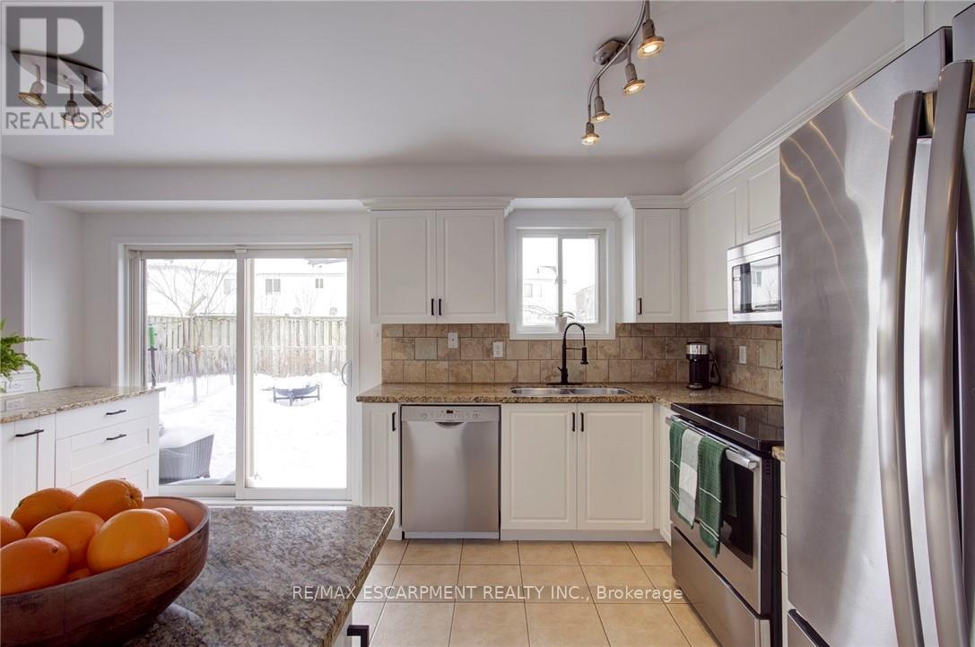 106 Voyager Pass, Hamilton, Ontario  L0R 1C0 - Photo 11 - X12750502