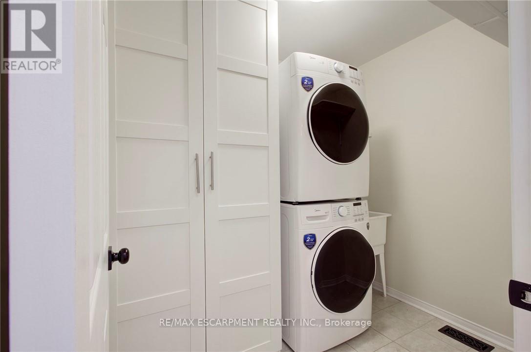 106 Voyager Pass, Hamilton, Ontario  L0R 1C0 - Photo 32 - X12750502