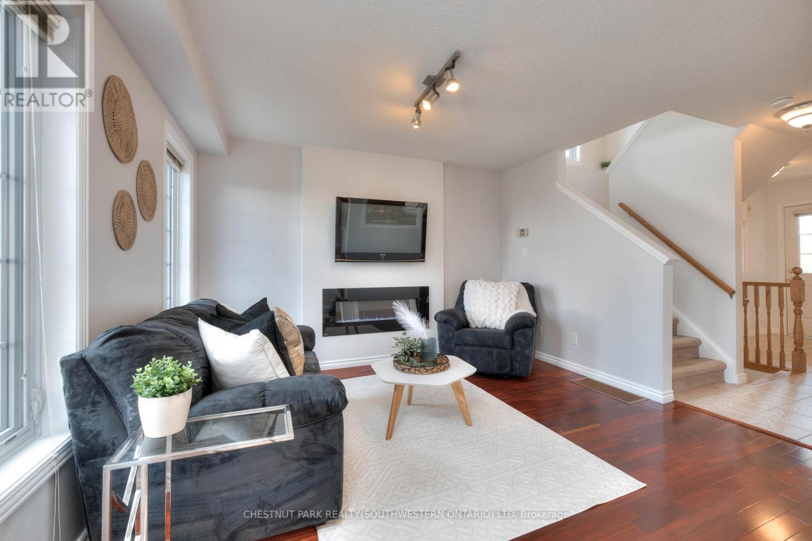 38 Heatherwood Place, Kitchener, Ontario  N2N 3P4 - Photo 12 - X12750536