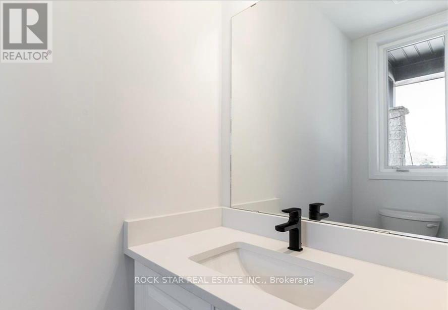 3 Southam Lane, Hamilton, Ontario  L9C 0E9 - Photo 3 - X12750604