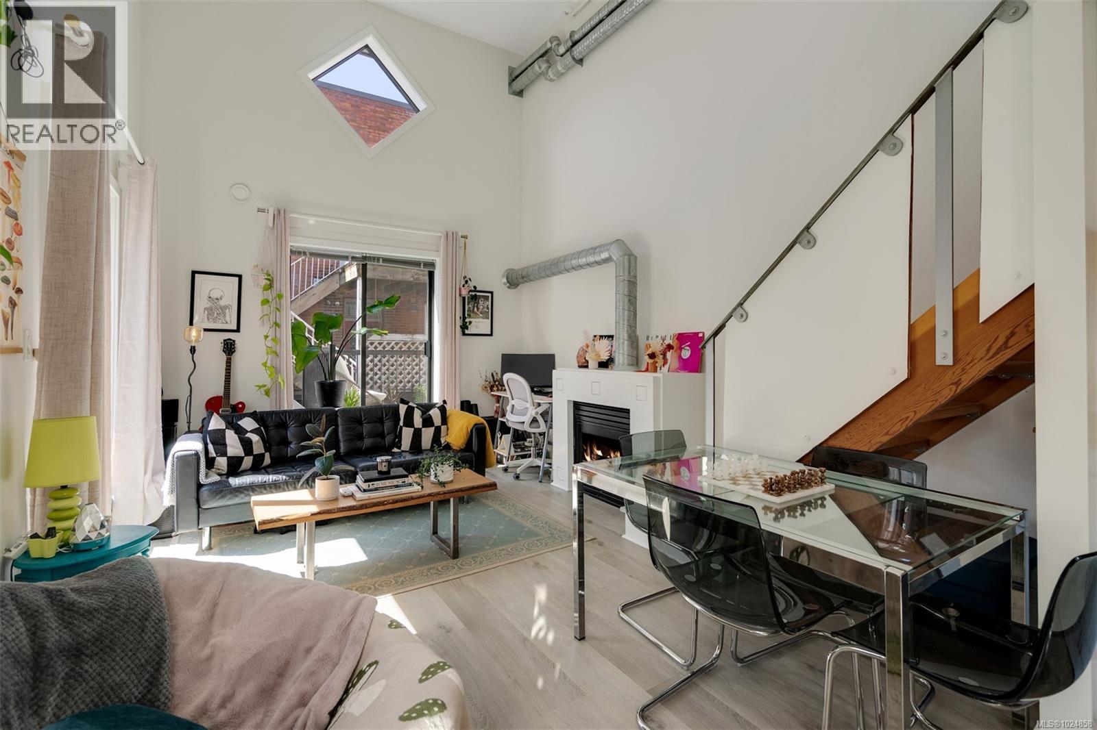 307 555 Chatham St, Victoria, British Columbia  V8T 1E1 - Photo 13 - 1024858