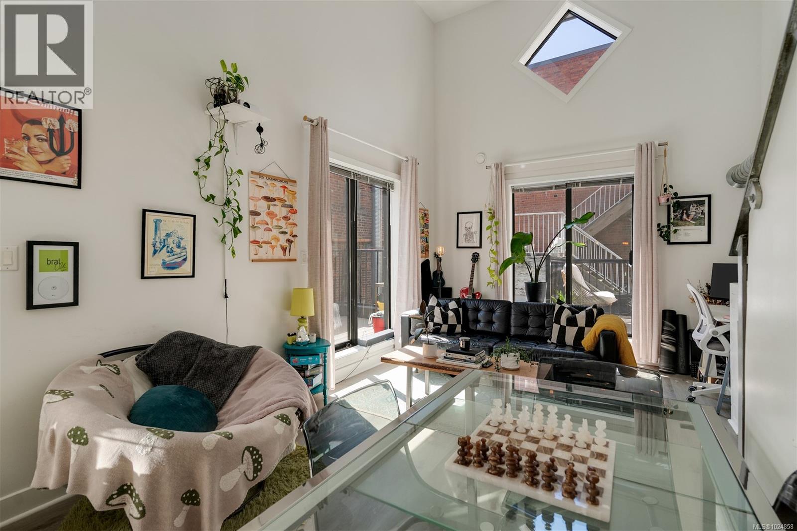 307 555 Chatham St, Victoria, British Columbia  V8T 1E1 - Photo 14 - 1024858