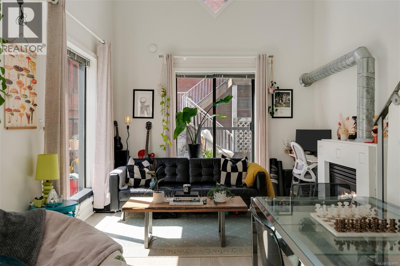 307 555 Chatham St, Victoria, British Columbia  V8T 1E1 - Photo 15 - 1024858