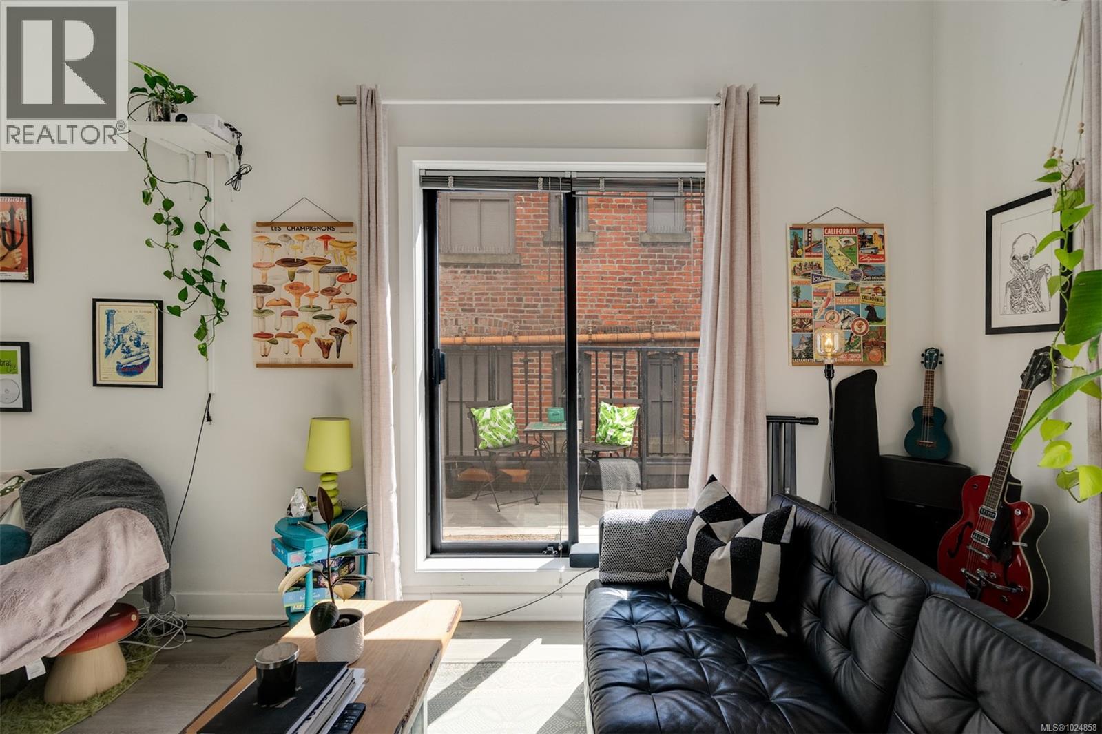 307 555 Chatham St, Victoria, British Columbia  V8T 1E1 - Photo 21 - 1024858