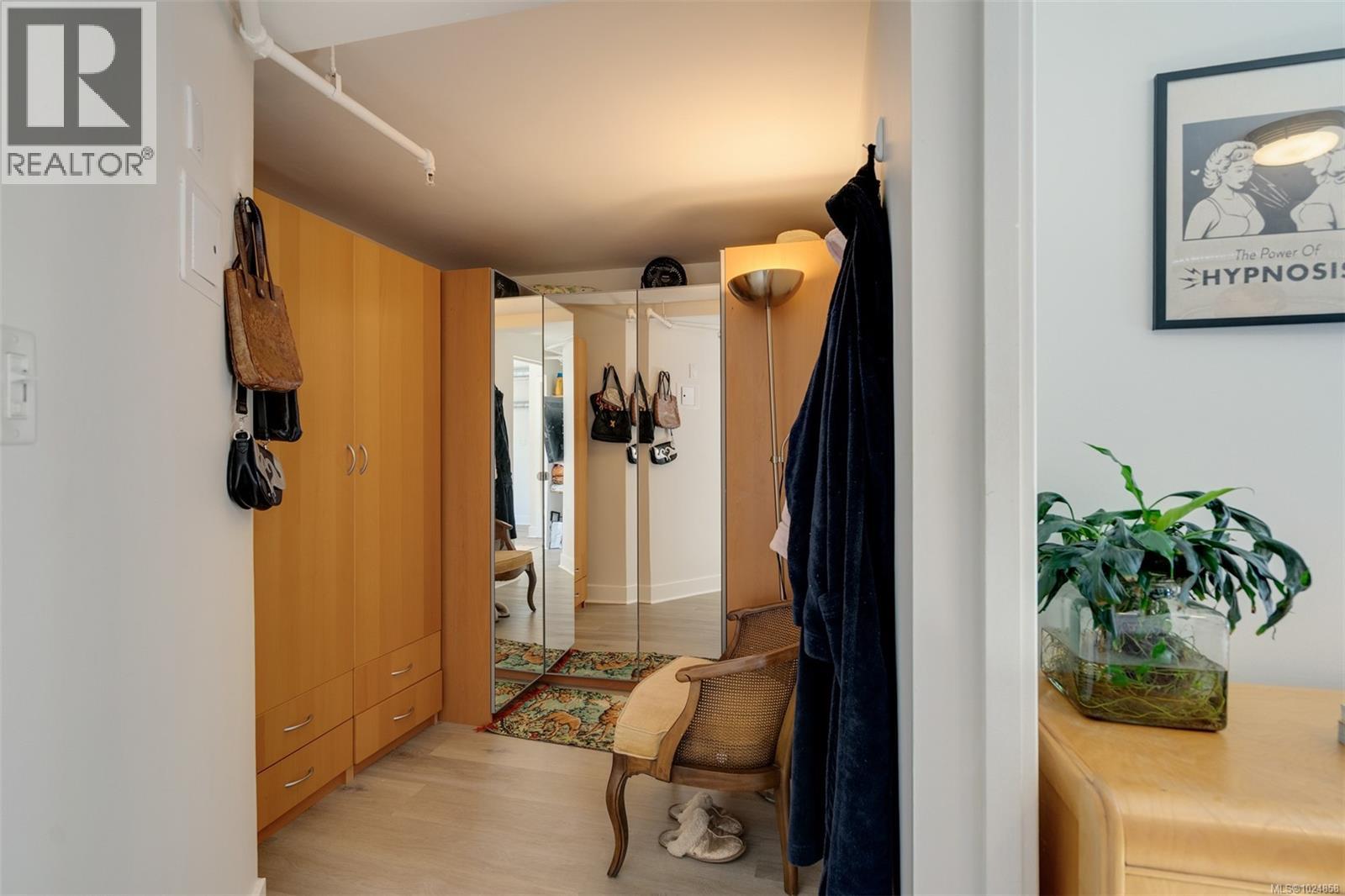 307 555 Chatham St, Victoria, British Columbia  V8T 1E1 - Photo 28 - 1024858