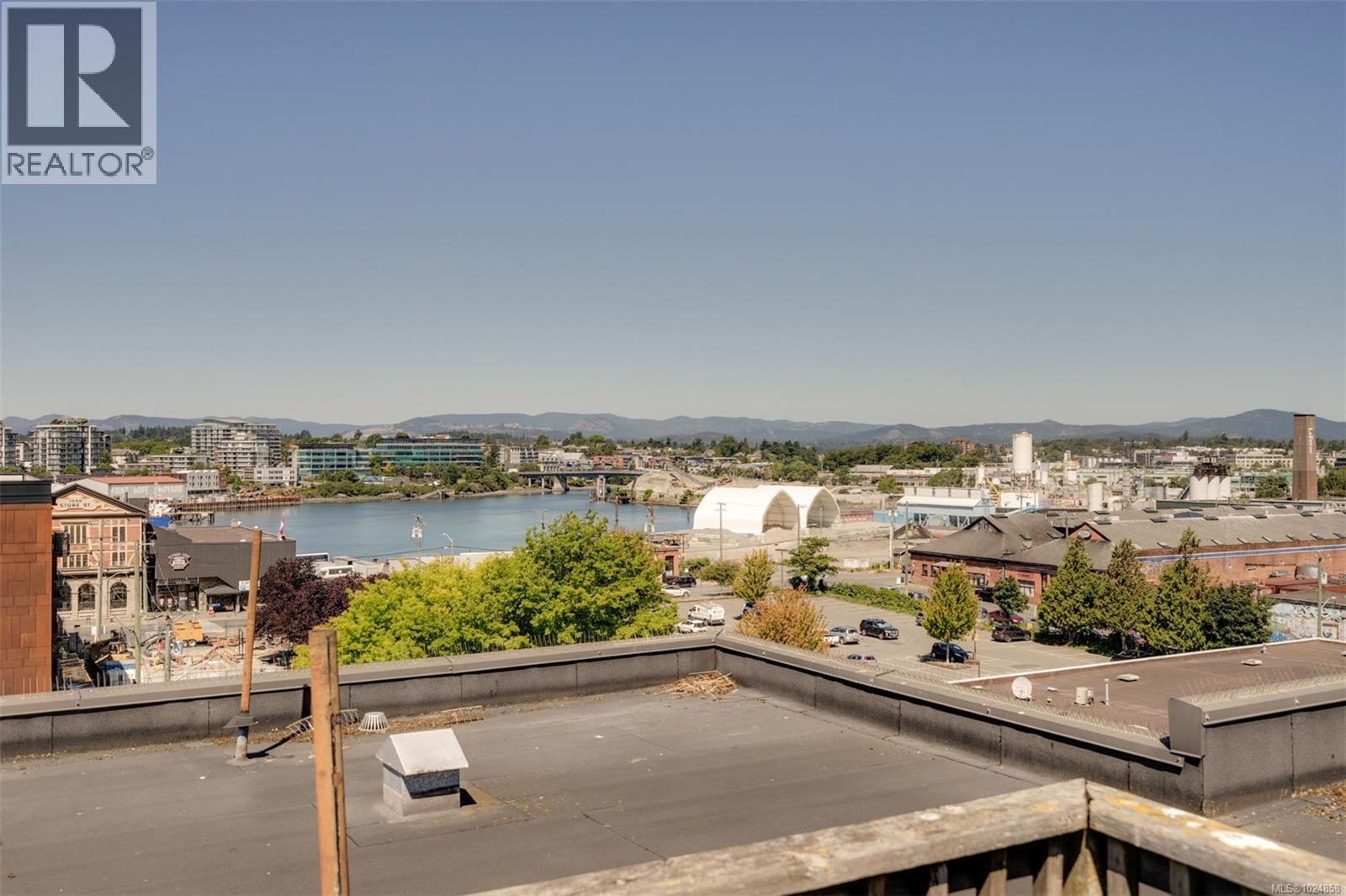 307 555 Chatham St, Victoria, British Columbia  V8T 1E1 - Photo 39 - 1024858