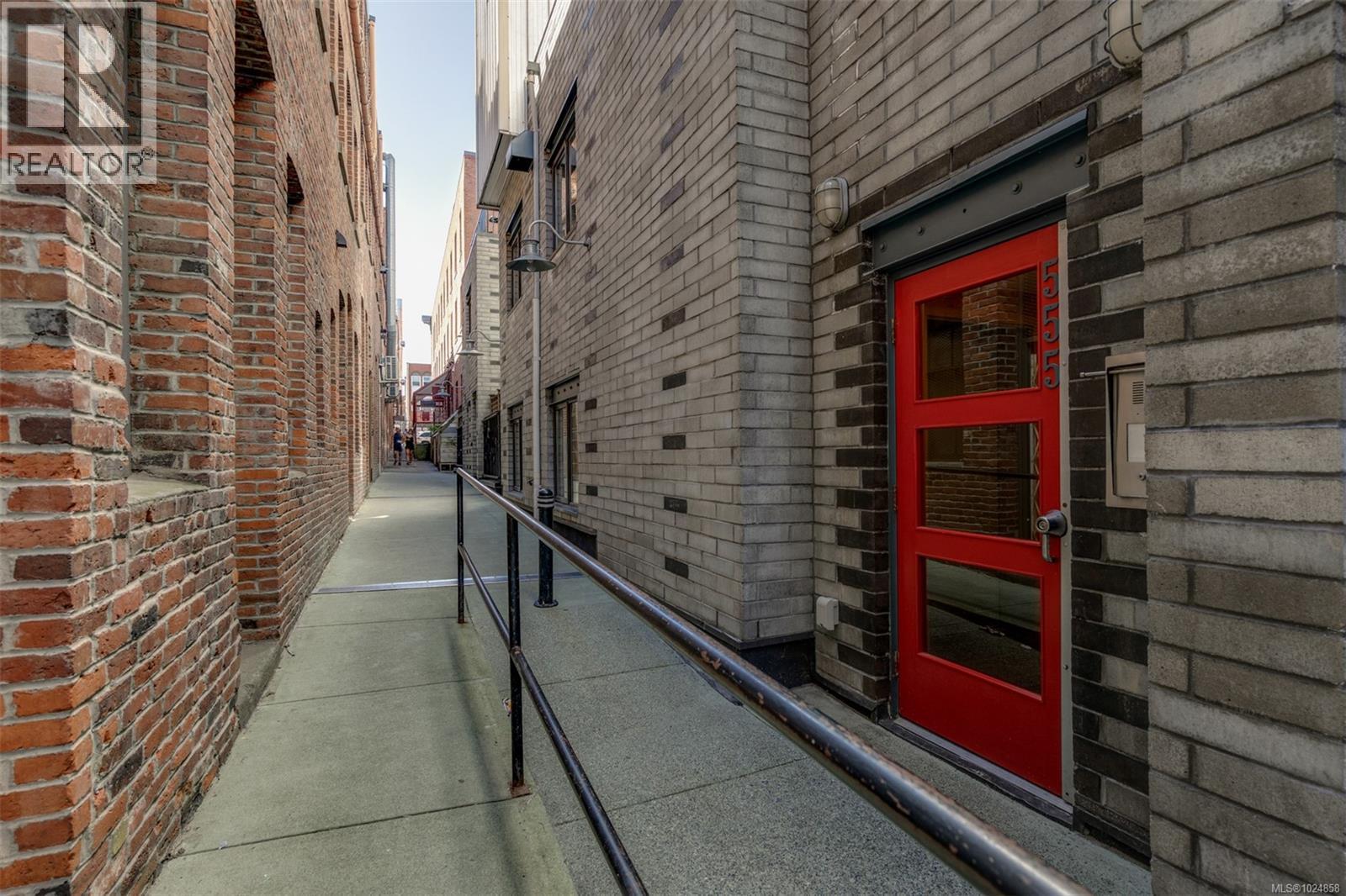 307 555 Chatham St, Victoria, British Columbia  V8T 1E1 - Photo 43 - 1024858