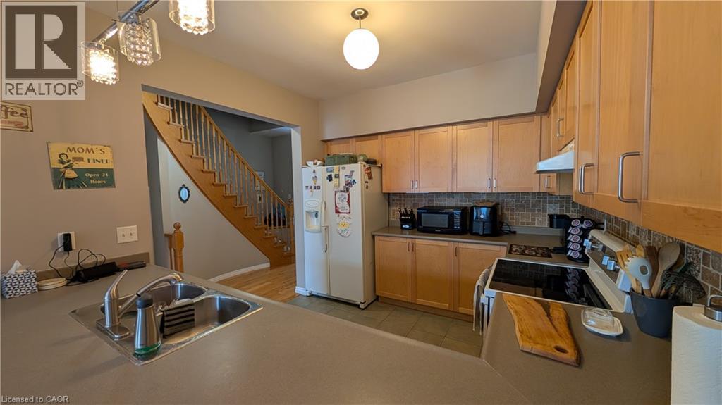 81 Valridge Drive Unit# 20, Ancaster, Ontario  L9G 5B7 - Photo 6 - 40802231