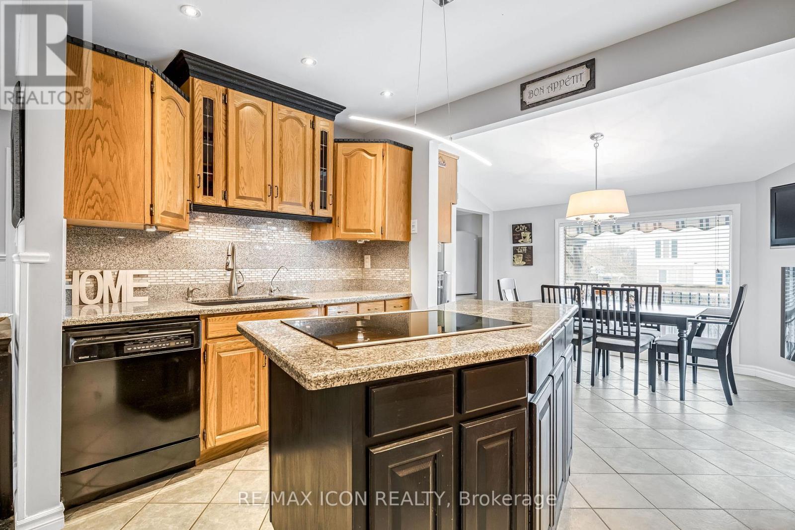151 Brixham Crescent, London South, Ontario  N6K 1K9 - Photo 9 - X12697982