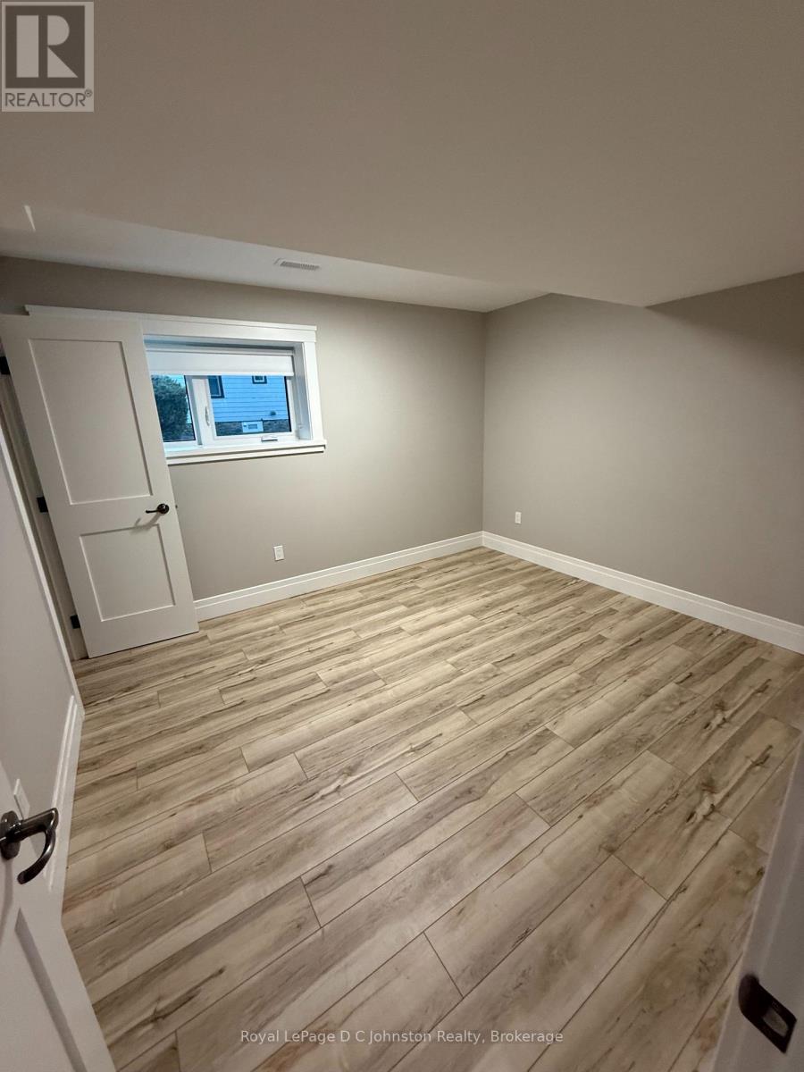 2 - 365 Spence Street, Saugeen Shores, Ontario  N0H 2L0 - Photo 5 - X12750820