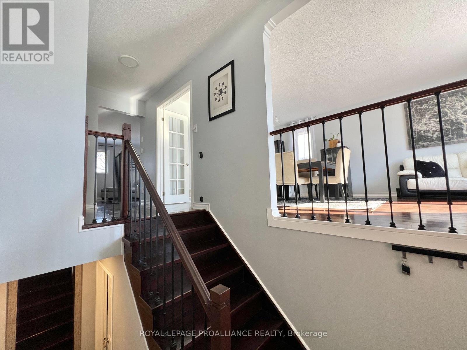 28 Oak Ridge Boulevard, Belleville, Ontario  K8N 5W1 - Photo 8 - X12750782