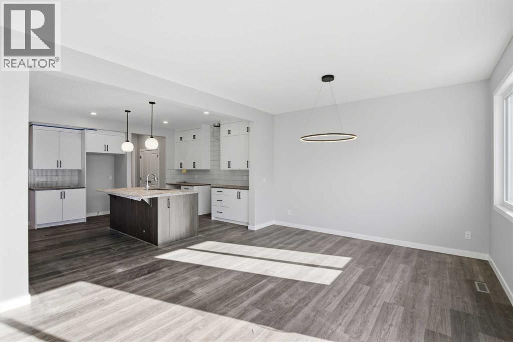 119 Chinook Winds Manor Sw, Airdrie, Alberta  T4B 5P9 - Photo 16 - A2260584