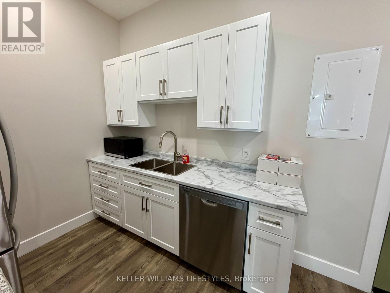 6 - 537 Talbot Street, St. Thomas, Ontario  N5P 1C3 - Photo 11 - X12750734