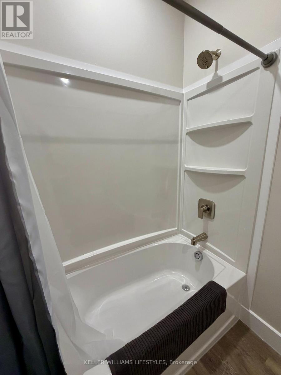 6 - 537 Talbot Street, St. Thomas, Ontario  N5P 1C3 - Photo 21 - X12750734