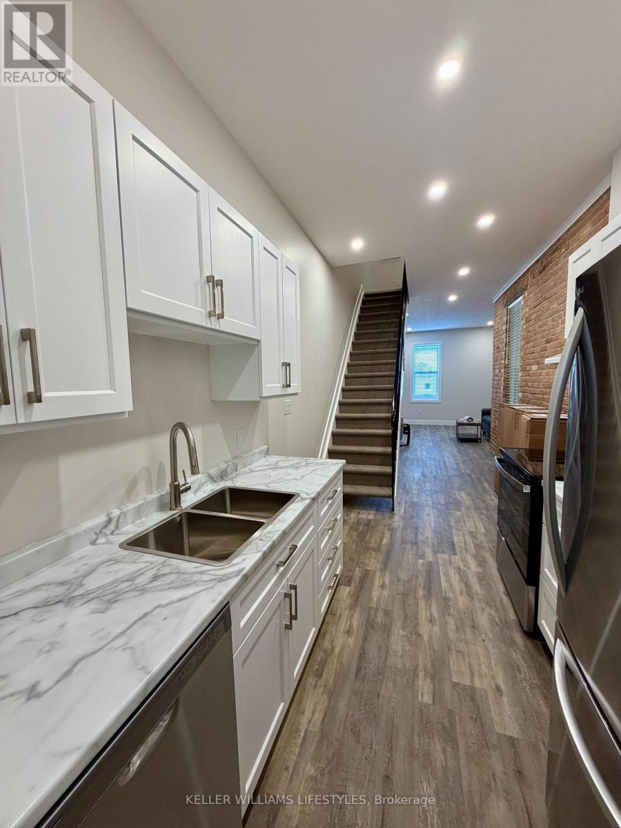 11 - 537 Talbot Street, St. Thomas, Ontario  N5P 1C3 - Photo 16 - X12750742