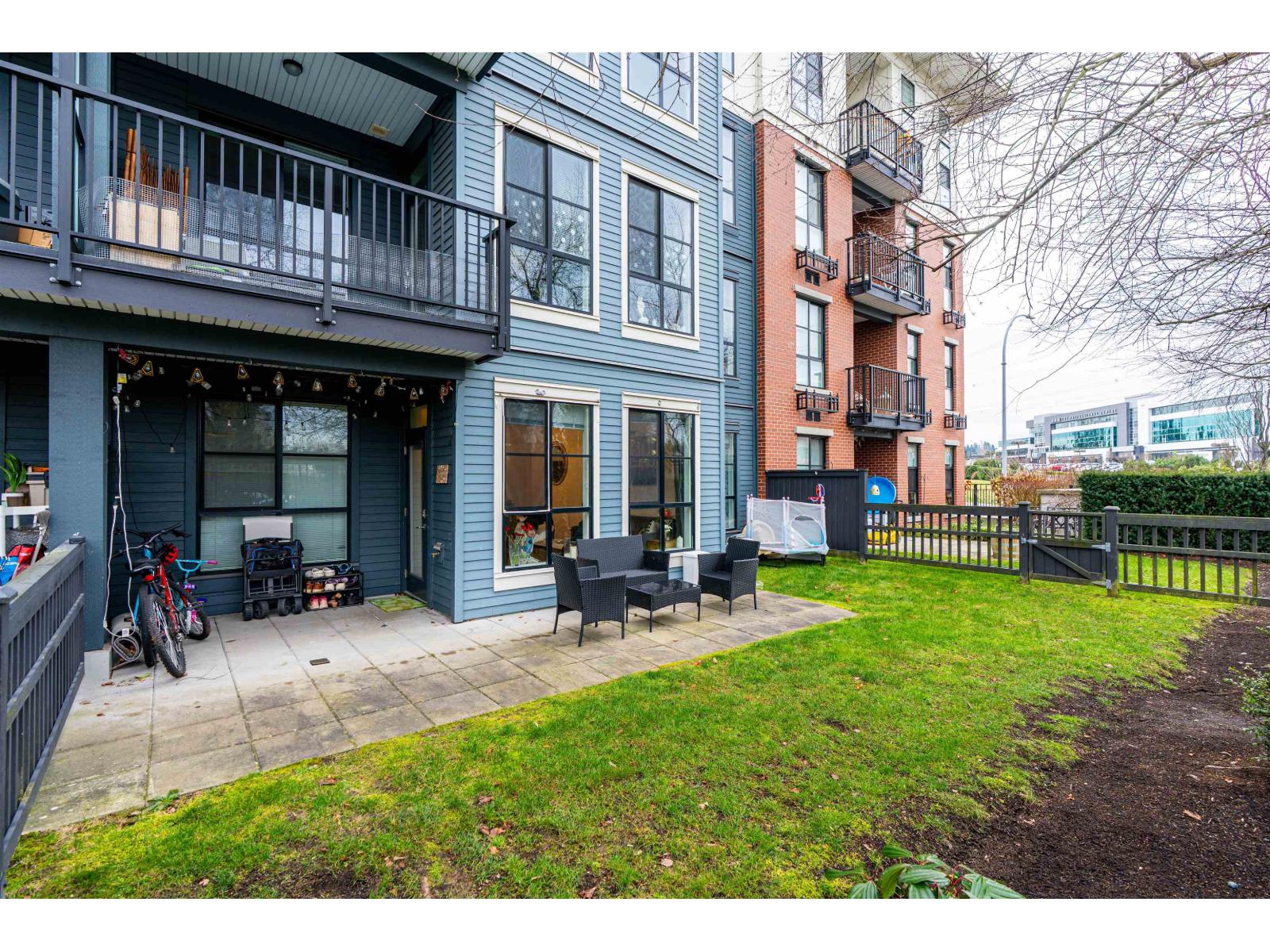 110 15168 33 Avenue, Surrey, British Columbia  V3Z 0N7 - Photo 1 - R3085271