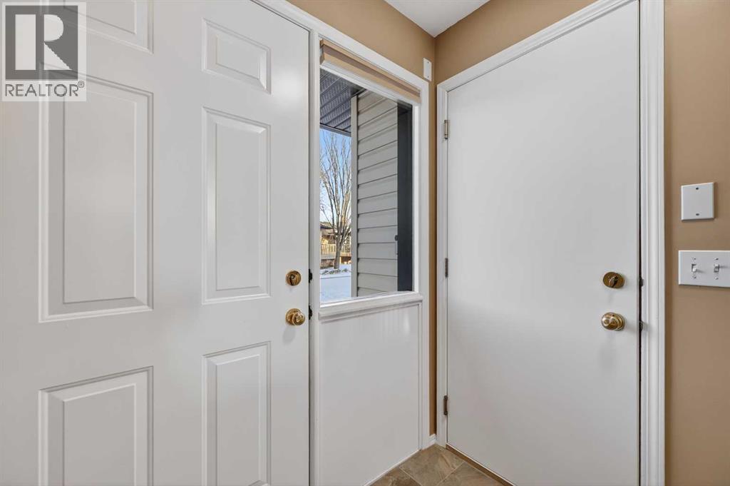 16, 103 Fairways Drive Nw, Airdrie, Alberta  T4B 2Y5 - Photo 3 - A2281183