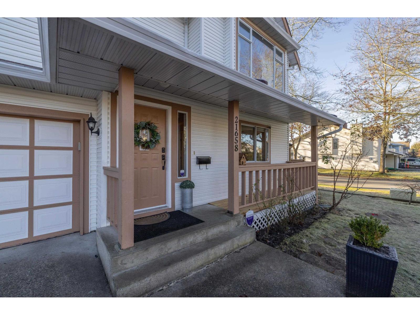 21658 50b Avenue, Langley, British Columbia  V3A 8W8 - Photo 3 - R3084842