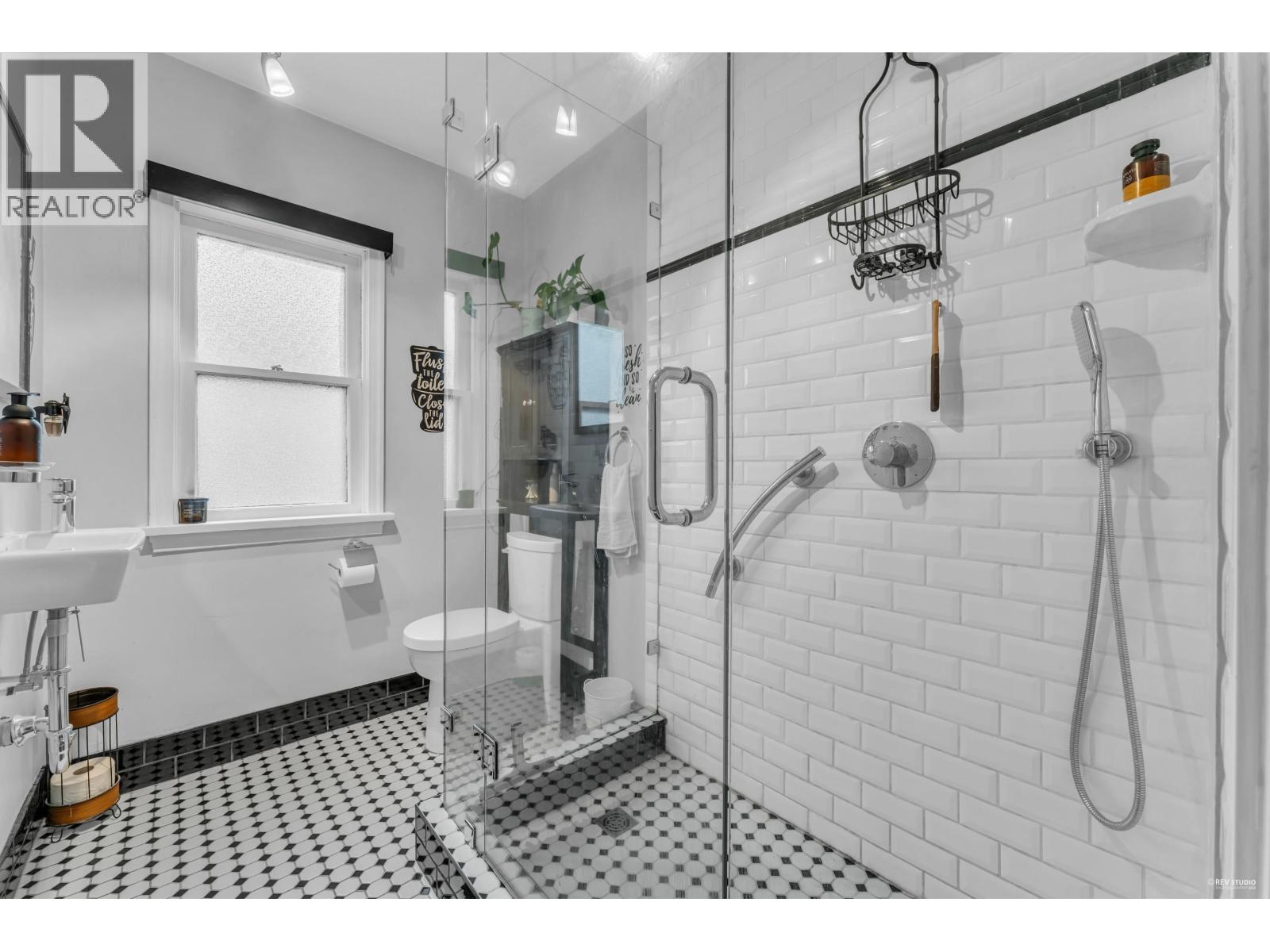 820 Third Avenue, New Westminster, British Columbia  V3M 1P2 - Photo 11 - R3085509