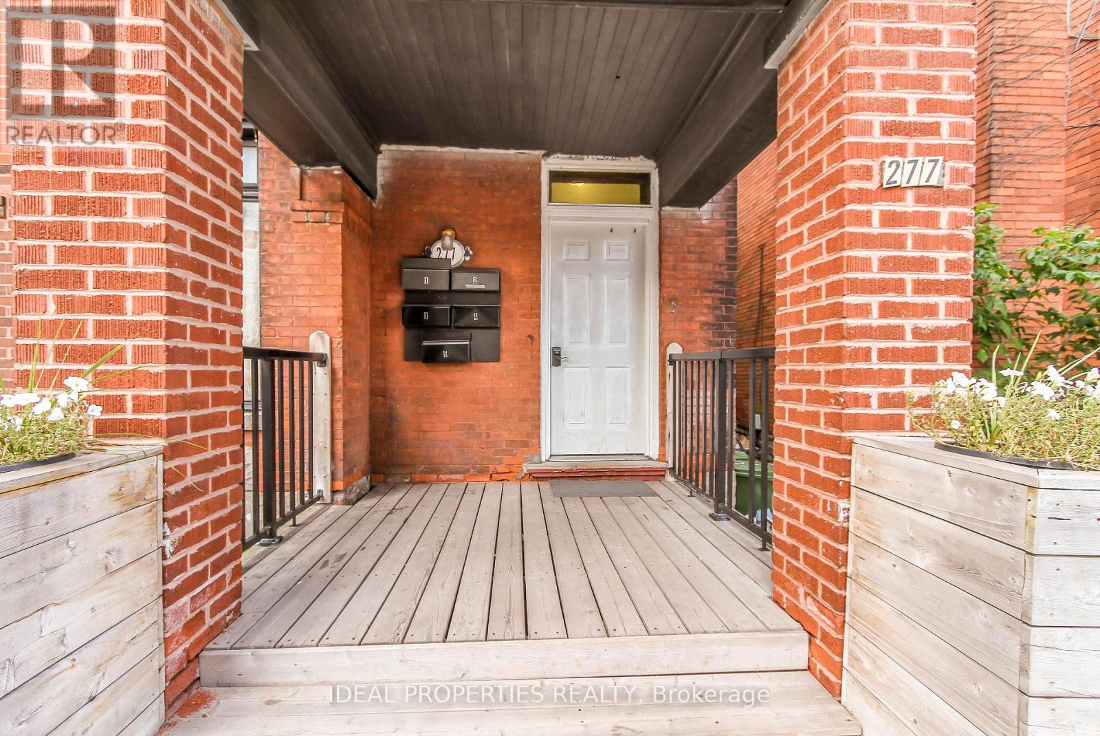 3 - 277 Bronson Avenue, Ottawa, Ontario  K1R 6H7 - Photo 2 - X12750778