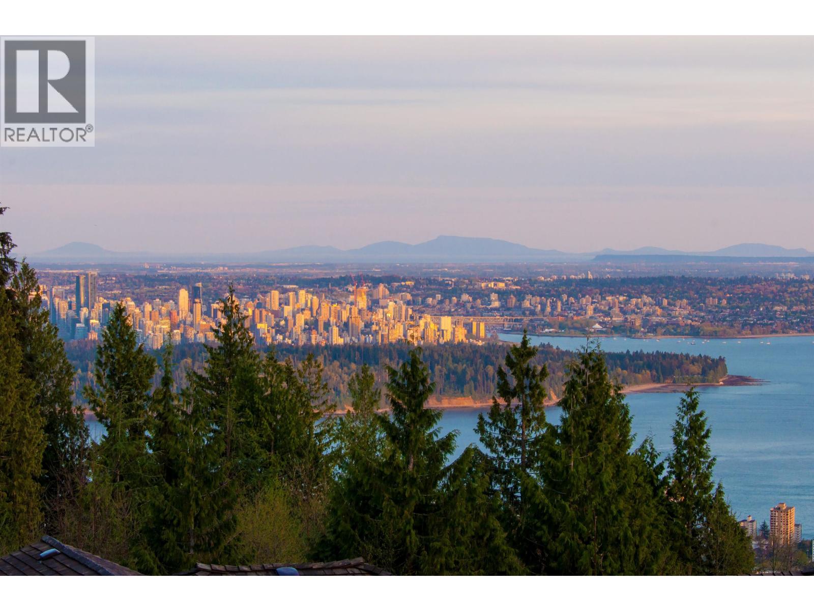 2307 Kadlec Court, West Vancouver, British Columbia  V7S 3K3 - Photo 1 - R3085533