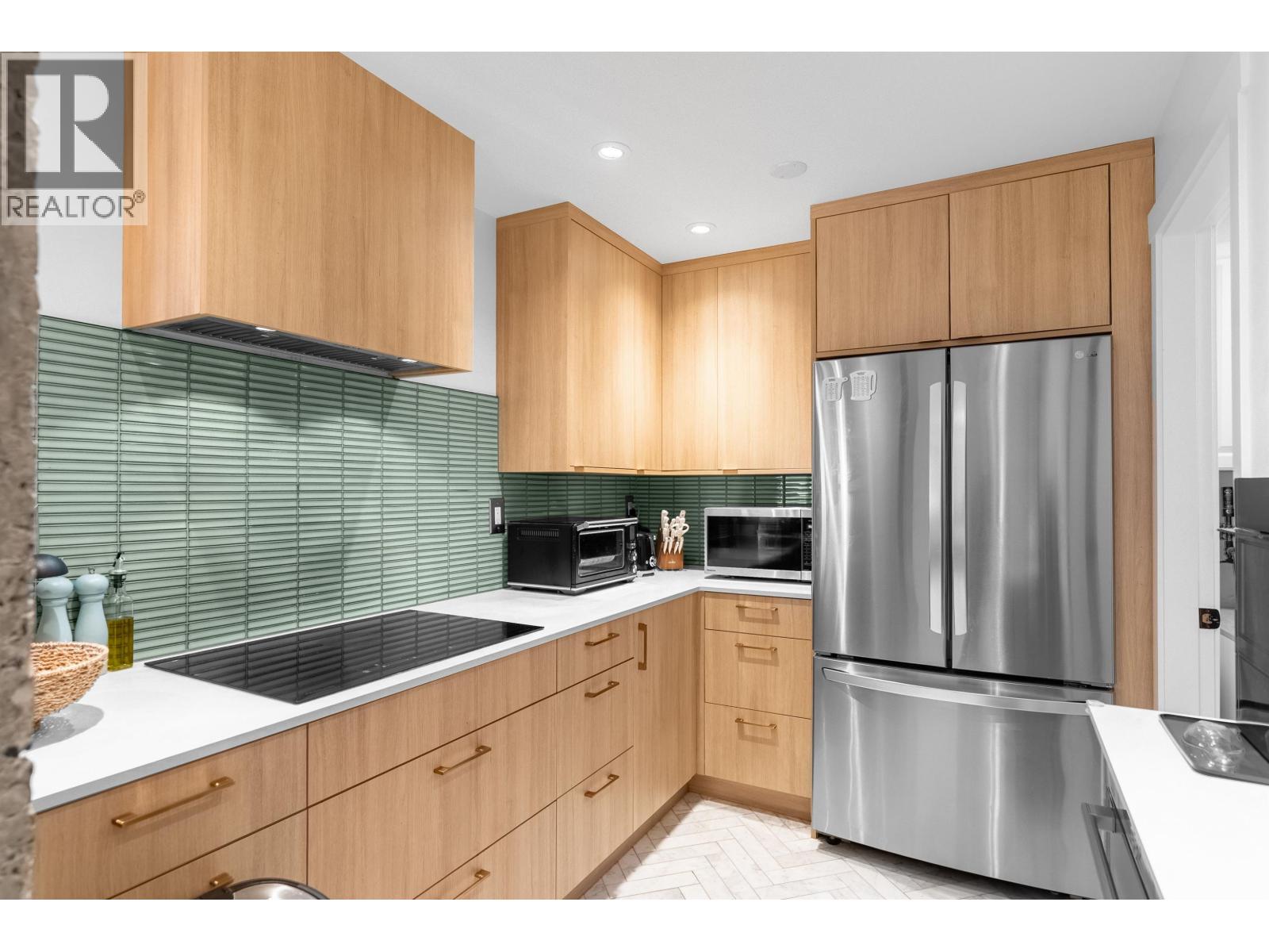 1002 47 Agnes Street, New Westminster, British Columbia  V3L 1E2 - Photo 5 - R3085125