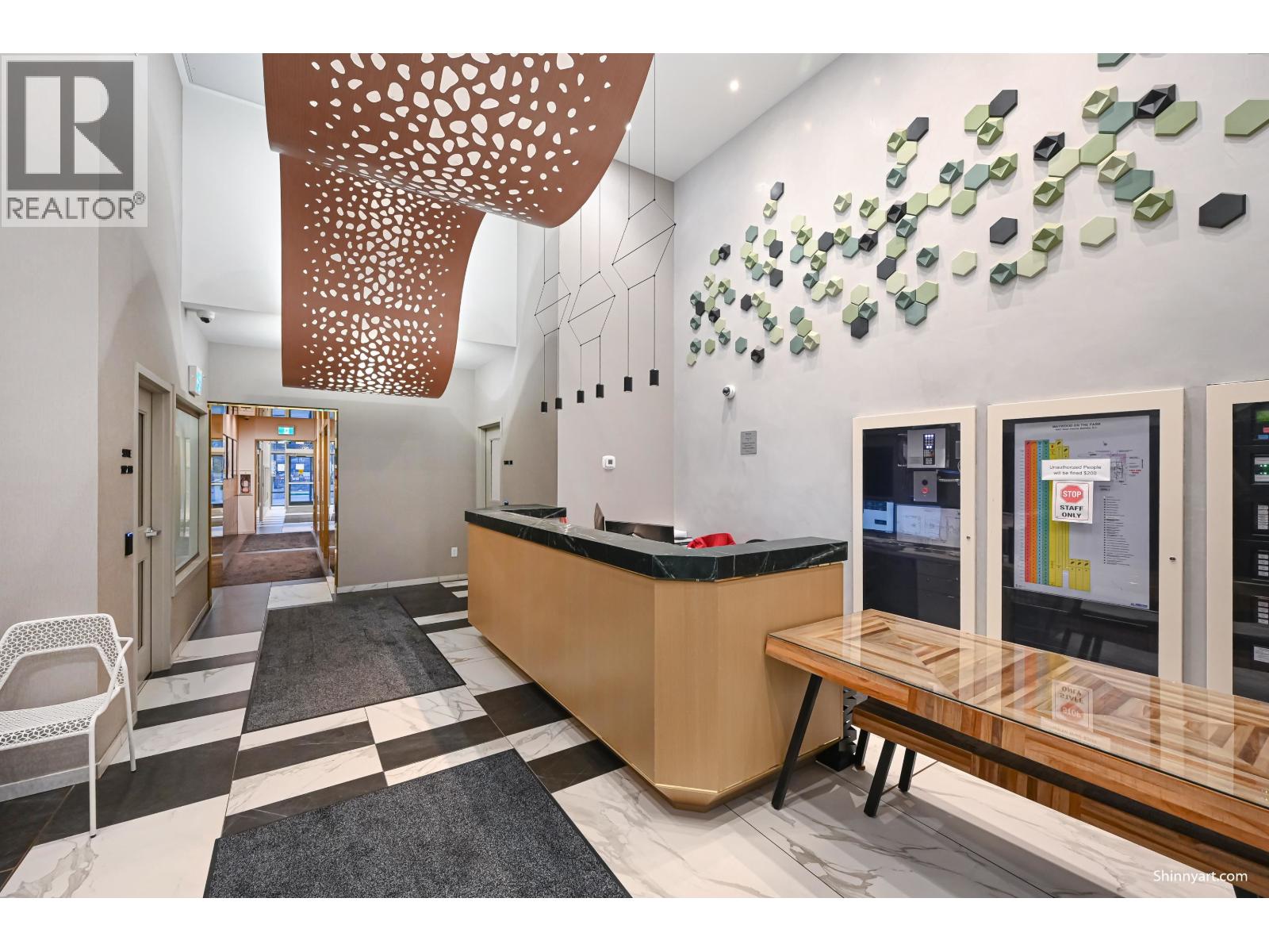 101 6463 Silver Avenue, Burnaby, British Columbia  V5H 0K4 - Photo 3 - R3085546