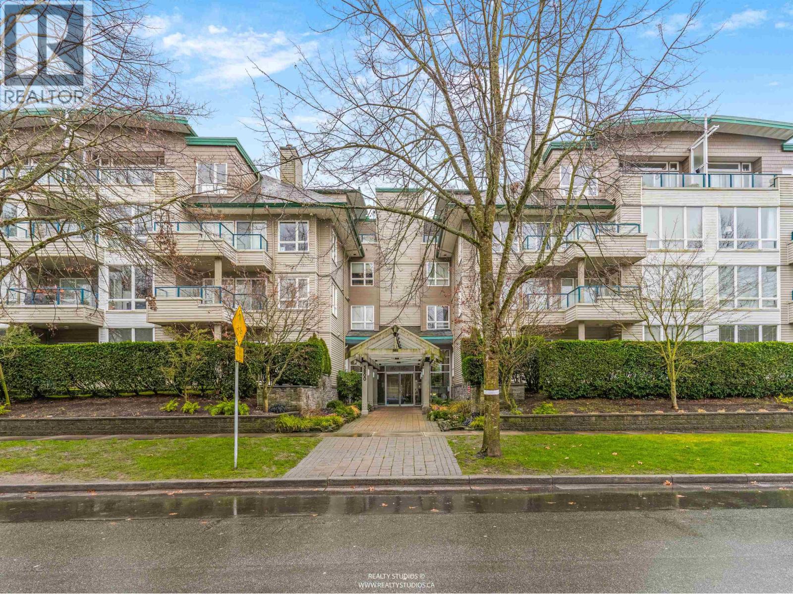 307 5800 Andrews Road, Richmond, British Columbia  V7E 6M2 - Photo 2 - R3085560