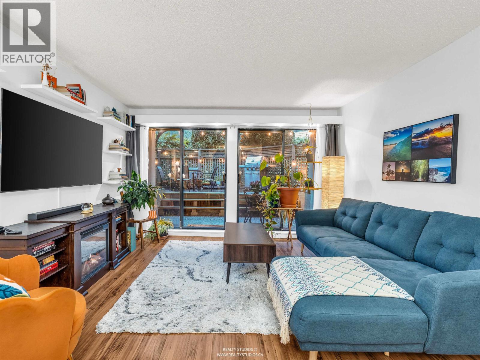 108 1955 Woodway Place, Burnaby, British Columbia  V5B 4S5 - Photo 4 - R3085580