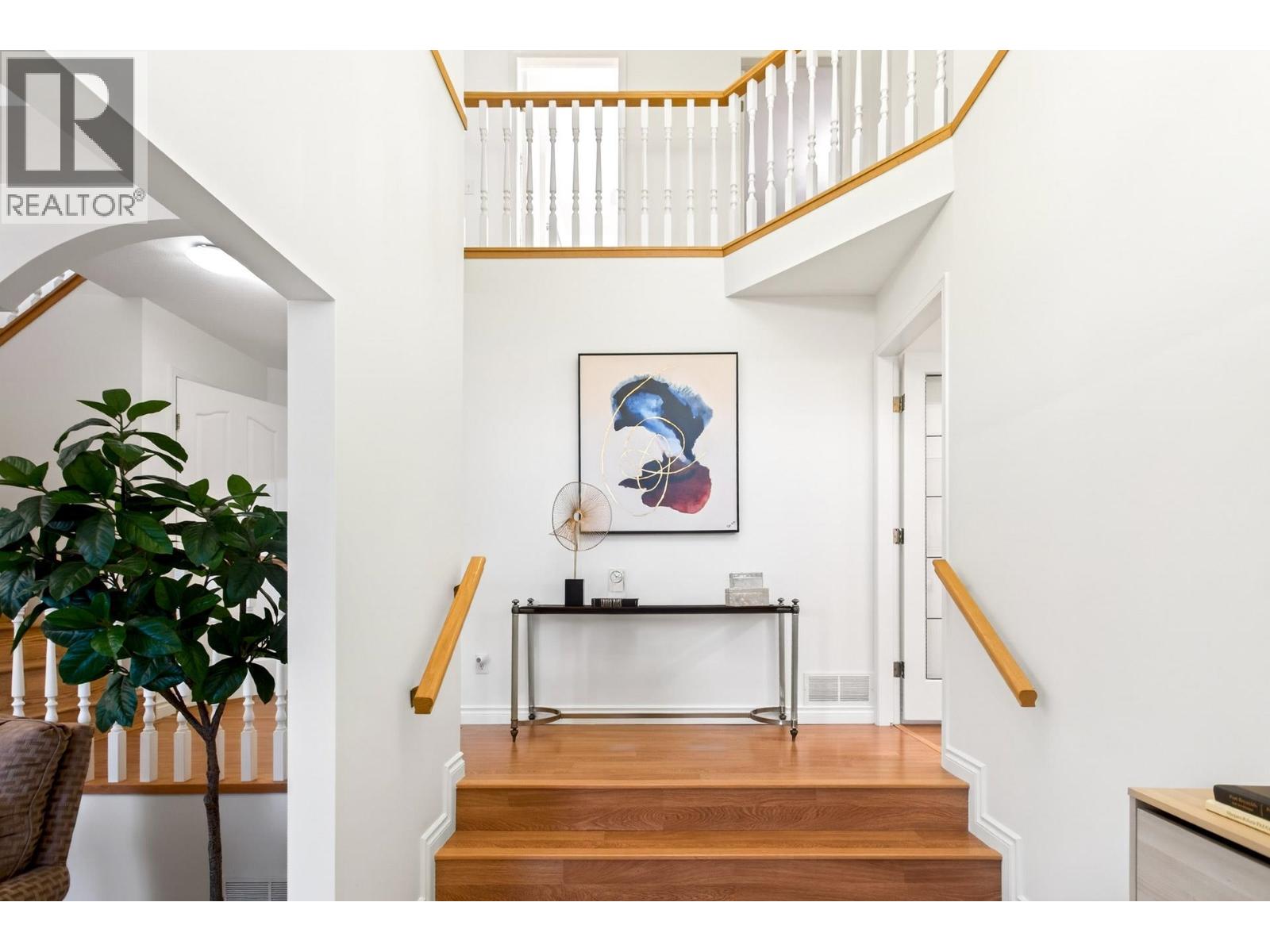 1365 Honeysuckle Lane, Coquitlam, British Columbia  V3E 2P1 - Photo 4 - R3085390