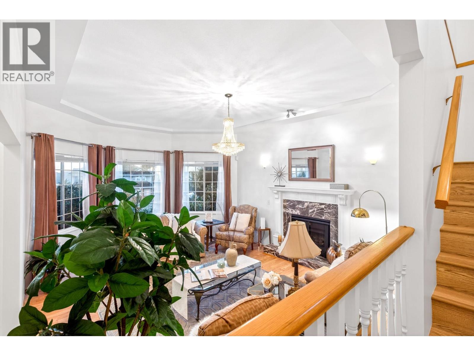 1365 Honeysuckle Lane, Coquitlam, British Columbia  V3E 2P1 - Photo 8 - R3085390