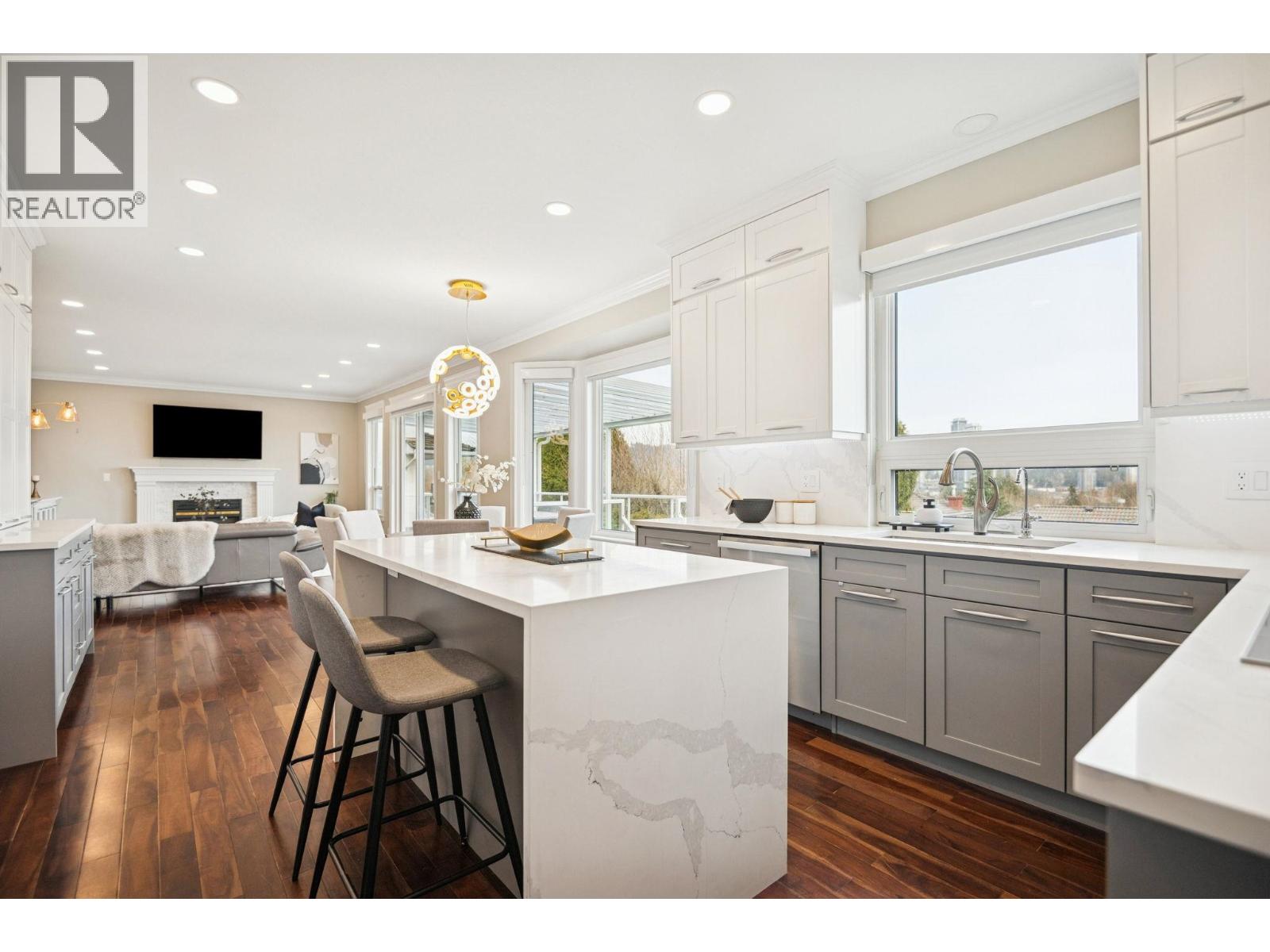 7536 Sequoia Road, Burnaby, British Columbia  V3N 4W9 - Photo 11 - R3085535