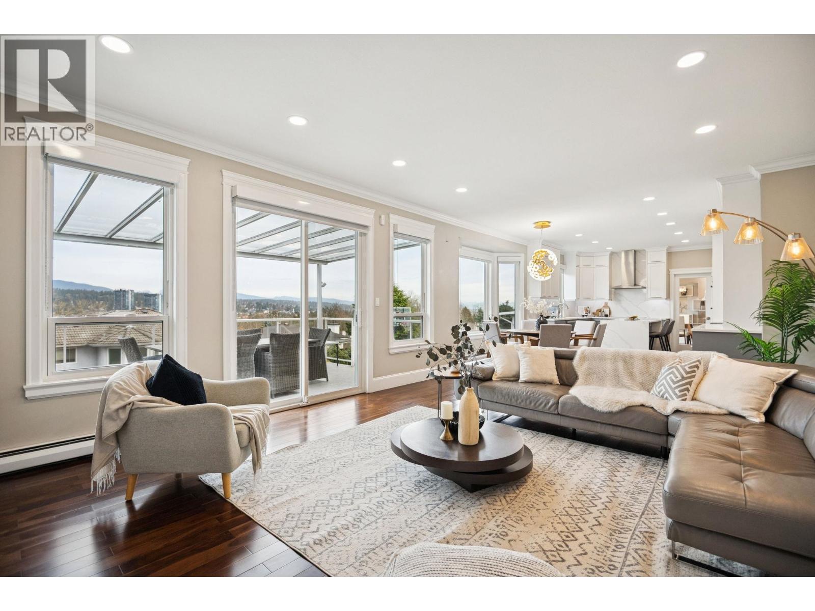 7536 Sequoia Road, Burnaby, British Columbia  V3N 4W9 - Photo 6 - R3085535