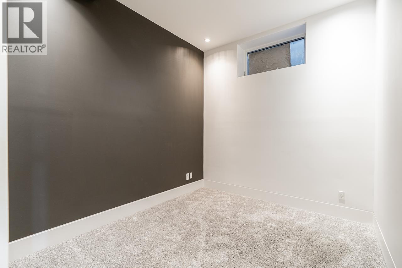 7329 Braeside Drive, Burnaby, British Columbia  V5A 1G2 - Photo 31 - R3085556