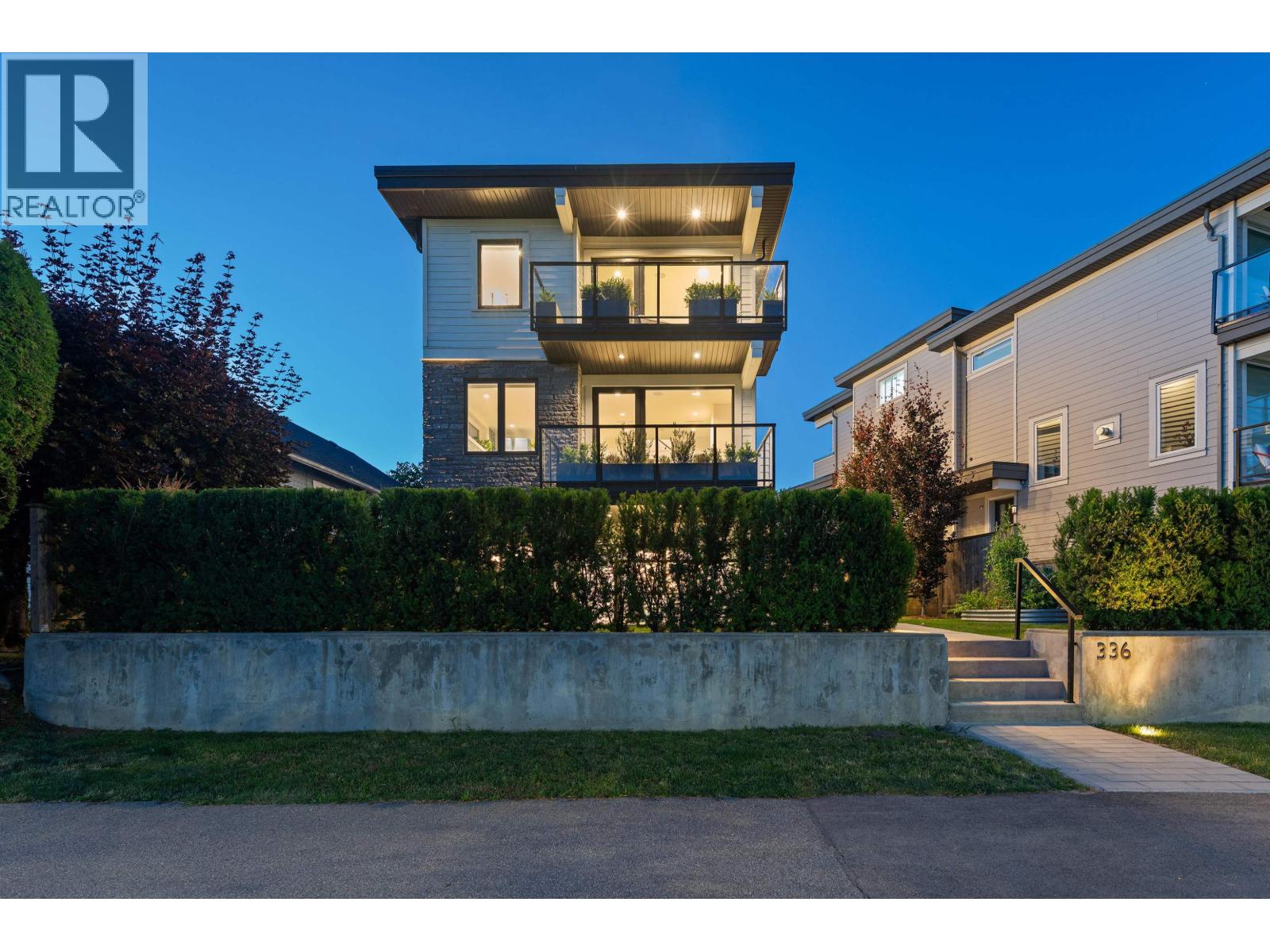 336 E Keith Road, North Vancouver, British Columbia  V7L 1V7 - Photo 1 - R3085599