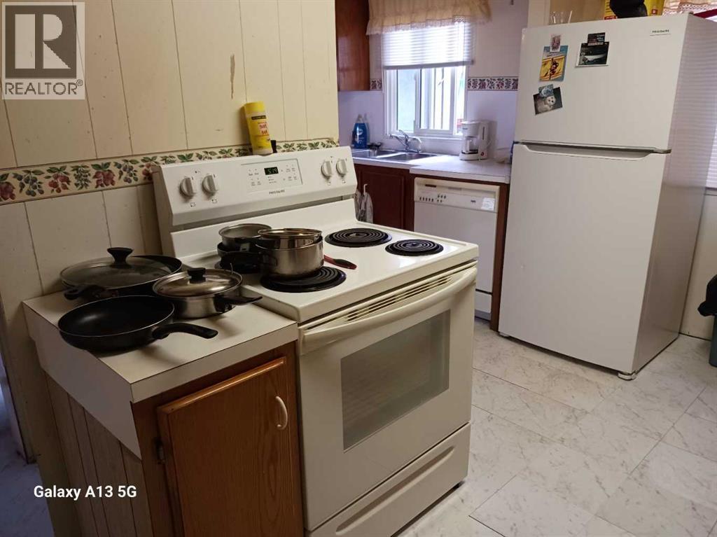 26 Westwood Court, Innisfail, Alberta  T4G 1S2 - Photo 11 - A2279493