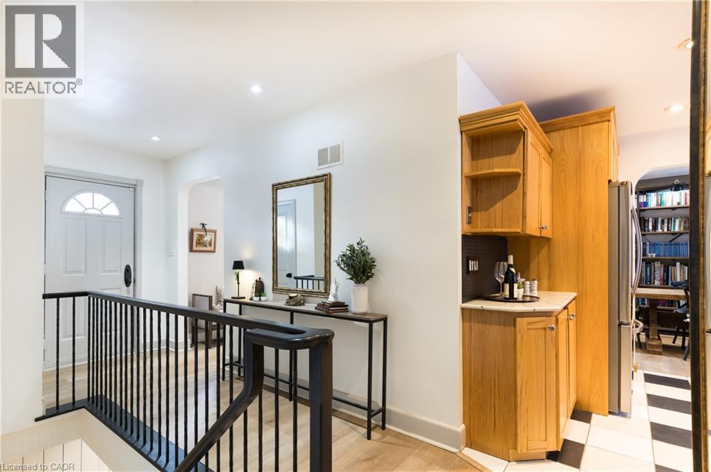 3 Fallsview Road, Hamilton, Ontario  L9H 5J7 - Photo 21 - 40802021