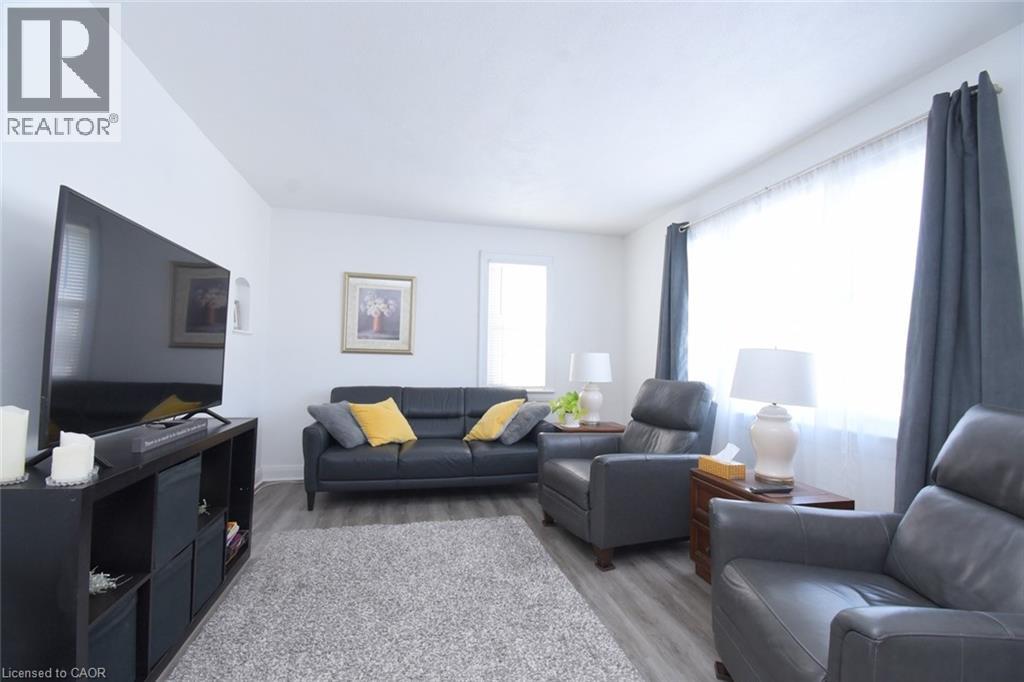 411 Ross Avenue, Dunnville, Ontario  N1A 2S2 - Photo 11 - 40802084