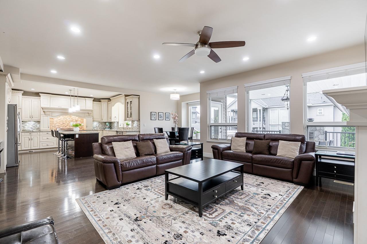 16768 57a Avenue, Surrey, British Columbia  V3S 1H8 - Photo 9 - R3085076