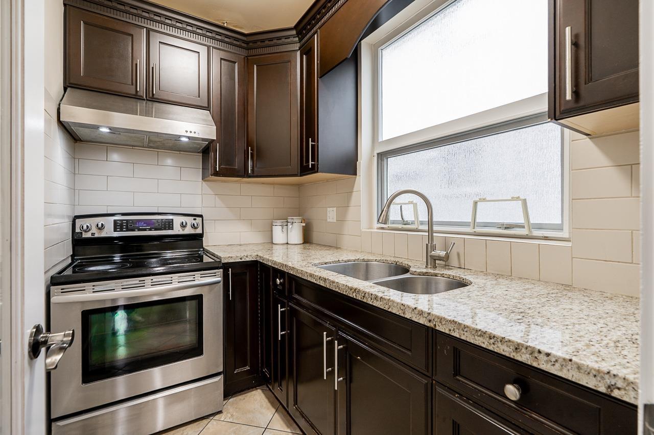 16768 57a Avenue, Surrey, British Columbia  V3S 1H8 - Photo 8 - R3085076