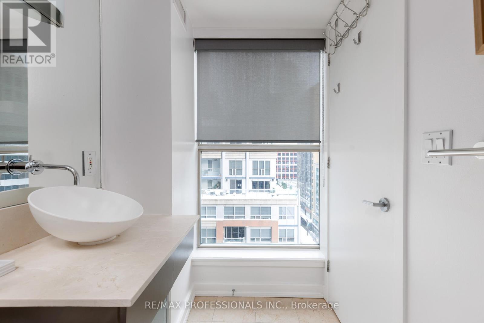 912 - 36 Blue Jays Way, Toronto, Ontario  M5V 3T3 - Photo 37 - C12750768