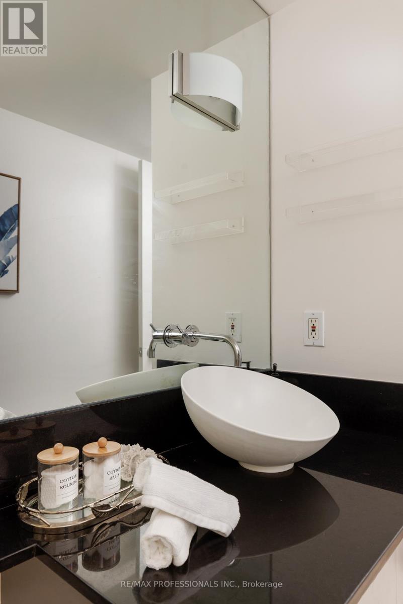 912 - 36 Blue Jays Way, Toronto, Ontario  M5V 3T3 - Photo 43 - C12750768